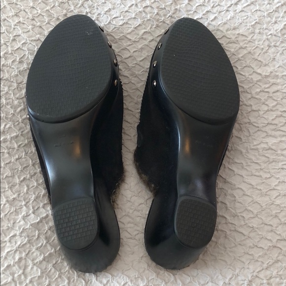 Stuart Weitzman Black Mules with Fur Lining - Picture 4 of 4